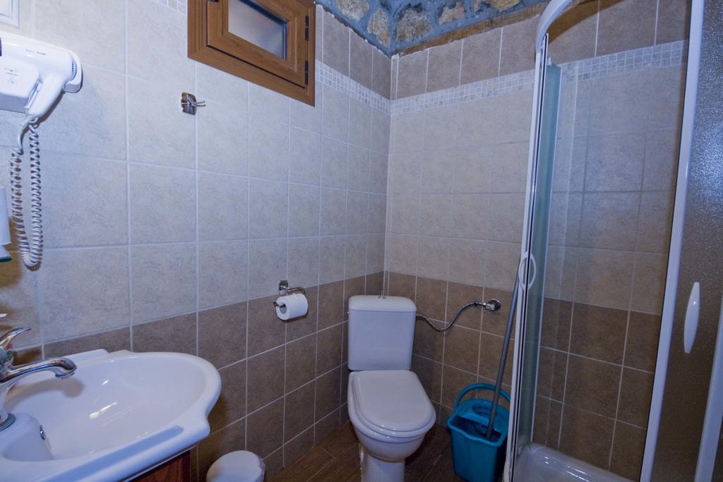 Traditional Guesthouse Siantsis ปาลีออส อากีออส อาตานาซีออส ภายนอก รูปภาพ